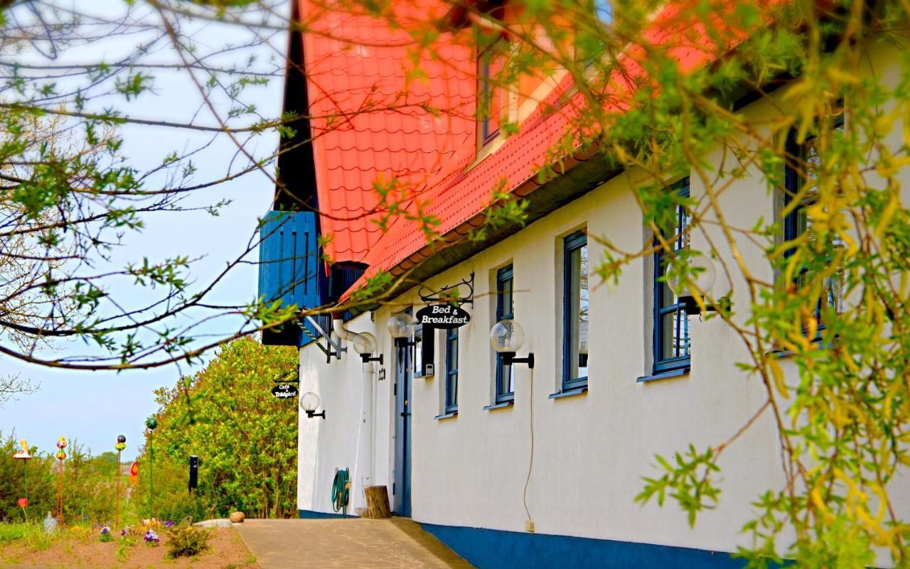 Tryde 1303 B&B Pa Oesterlen Tomelilla Exterior photo